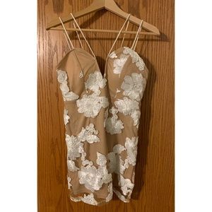 NWT Tan & White Mini Dress